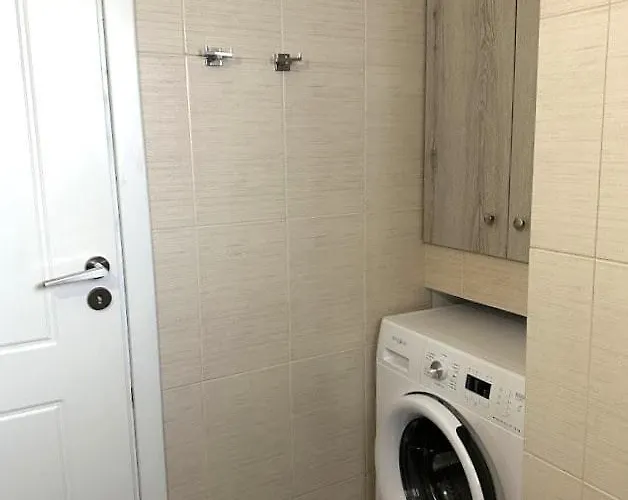 Barewake 's Place Charming Retreat - Calm Escape Apartment *